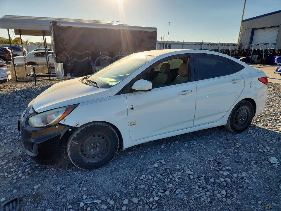 2013 HYUNDAI ACCENT GLS  