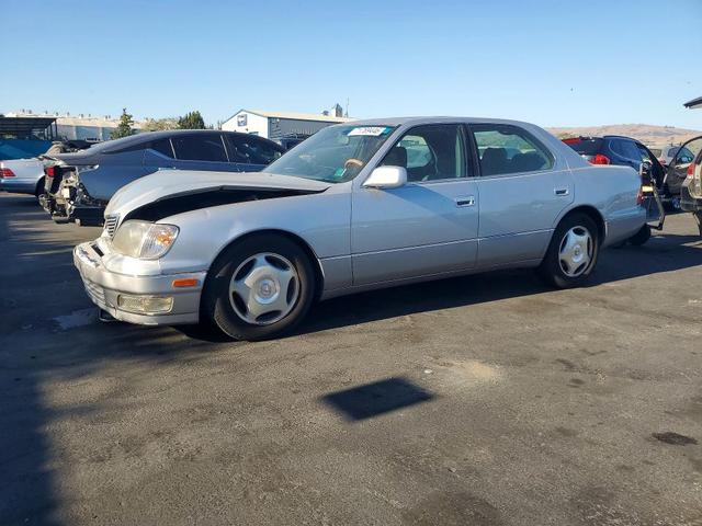 2000 LEXUS LS 400  