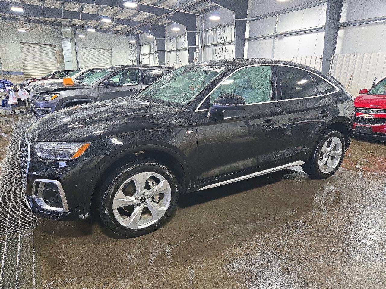 منظر 2024 AUDI Q5 SPORTBACK PRM PLS 45، زاوية 1