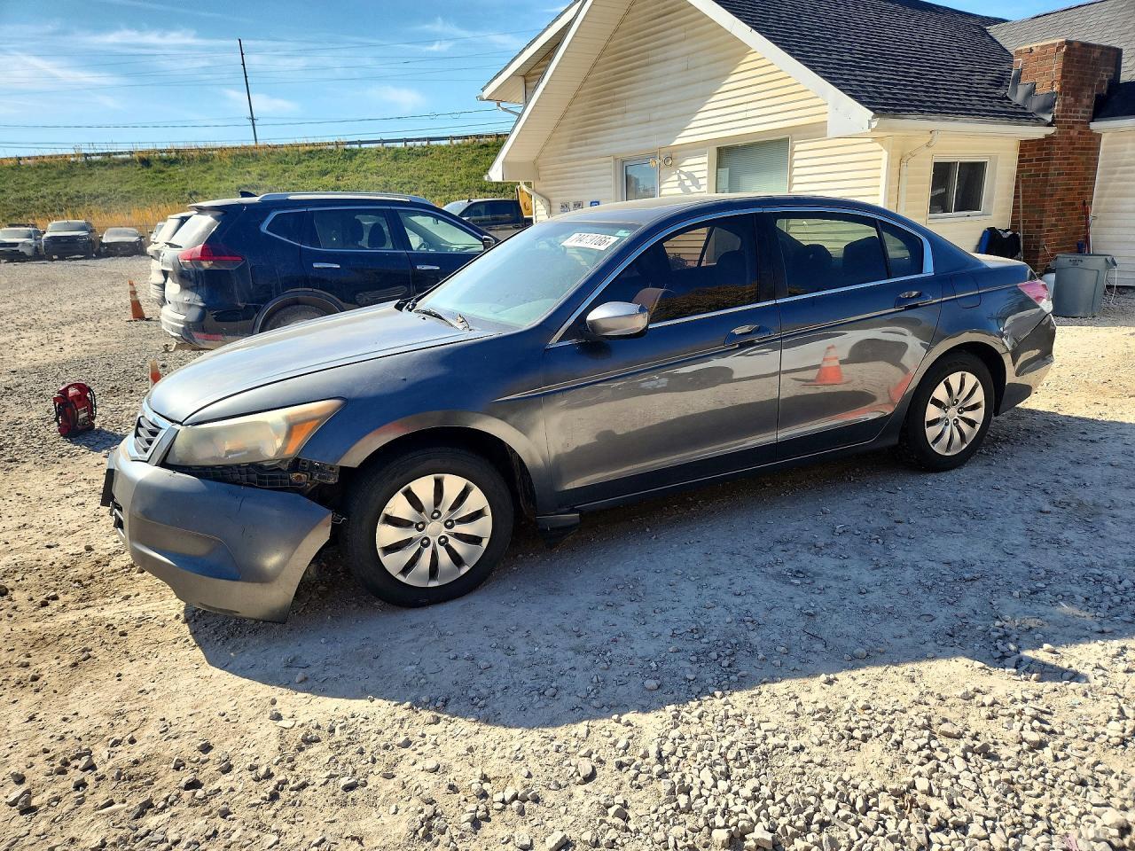 منظر 2010 HONDA ACCORD LX، زاوية 1