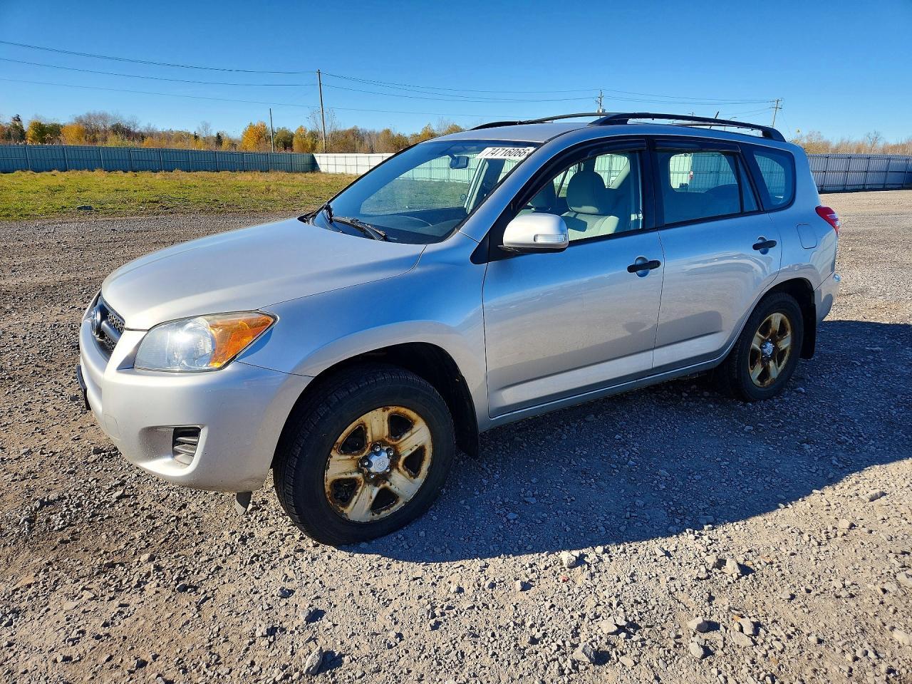 Вид 2011 TOYOTA RAV4 BASE, угол 1