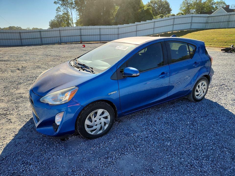 2015 TOYOTA PRIUS C TWO  