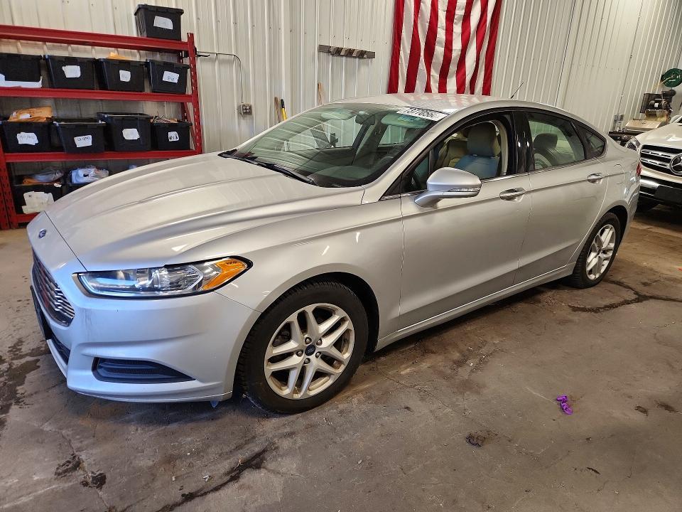 2015 FORD FUSION SE  
