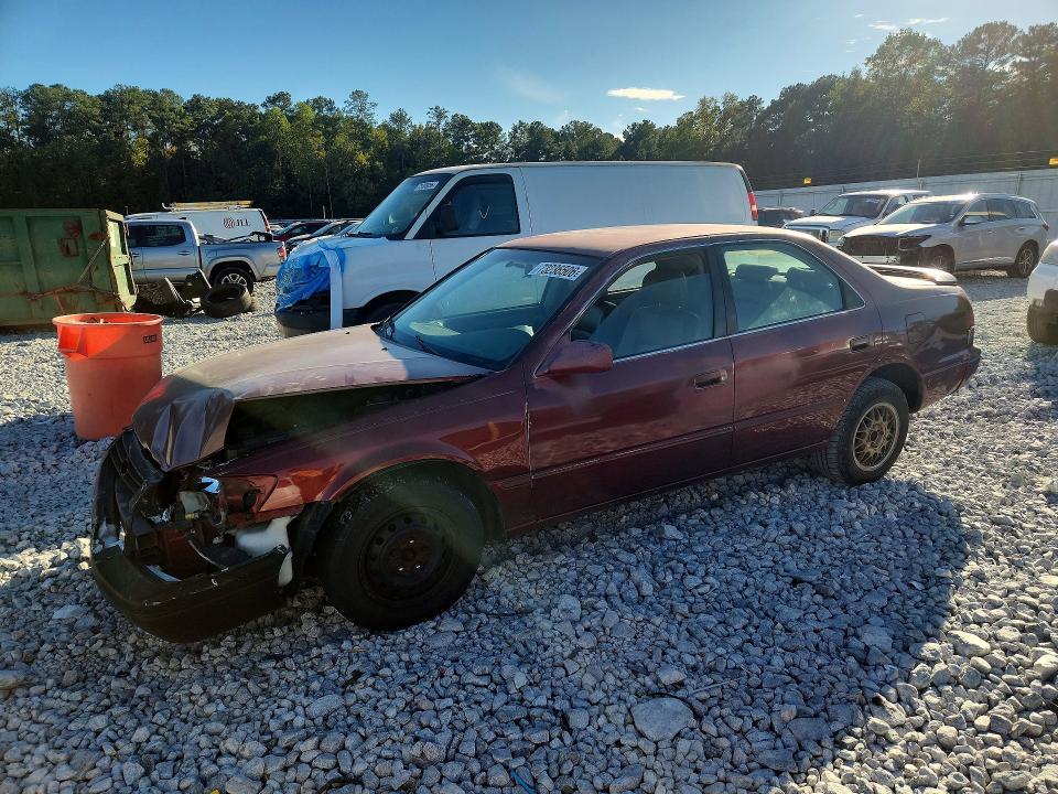 1999 TOYOTA CAMRY LE  