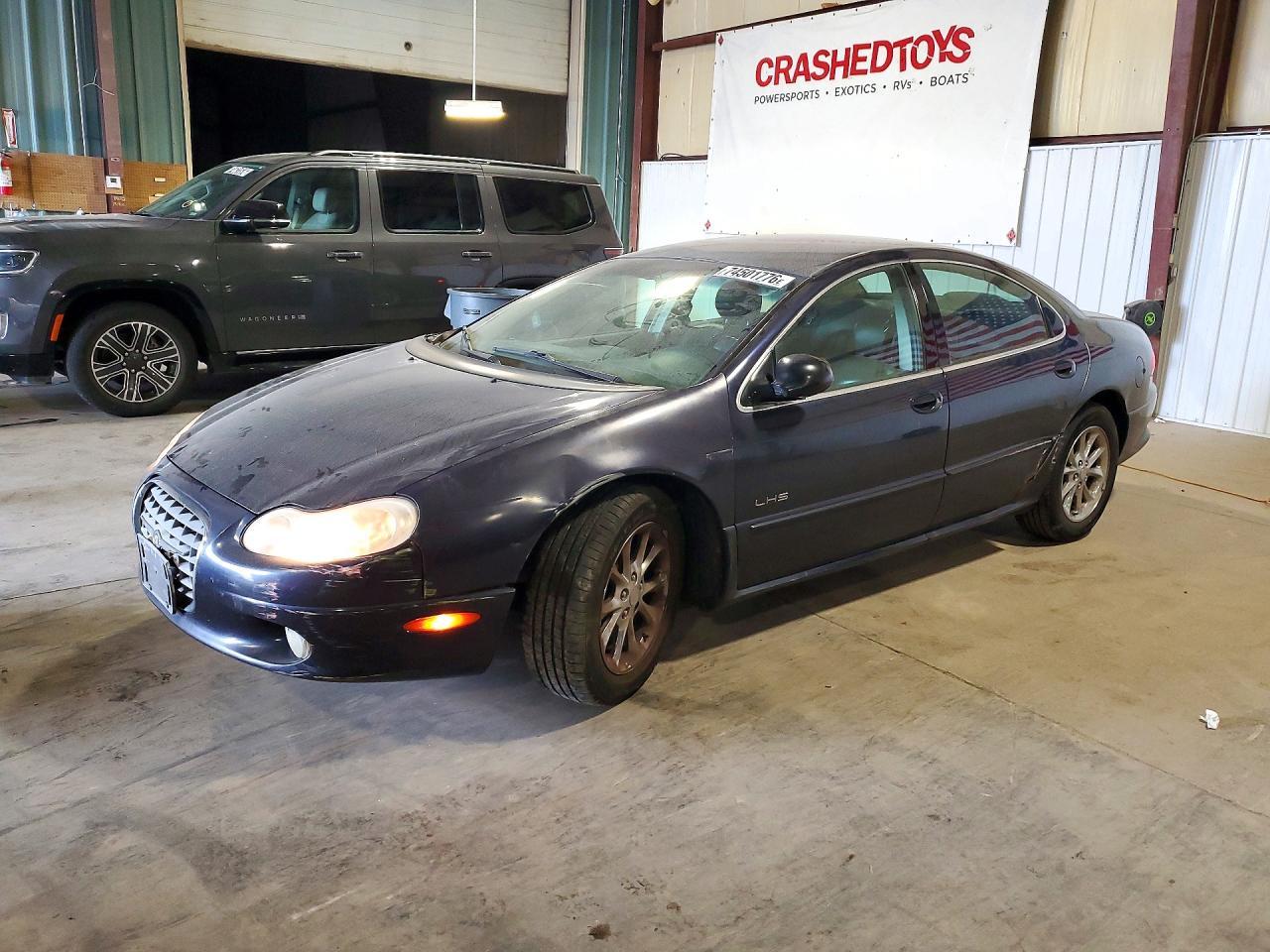 Vue de 2001 CHRYSLER LHS, angle 1