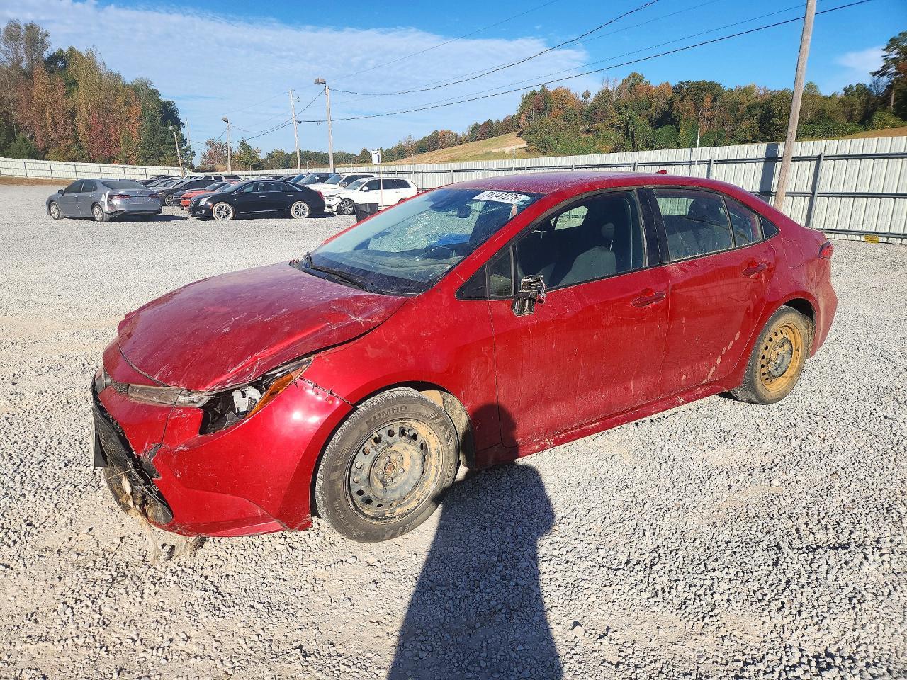 Вид 2021 TOYOTA COROLLA LE, угол 1