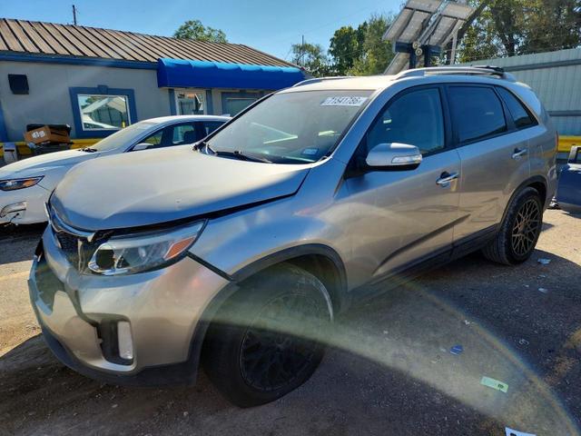 2015 KIA SORENTO LX  