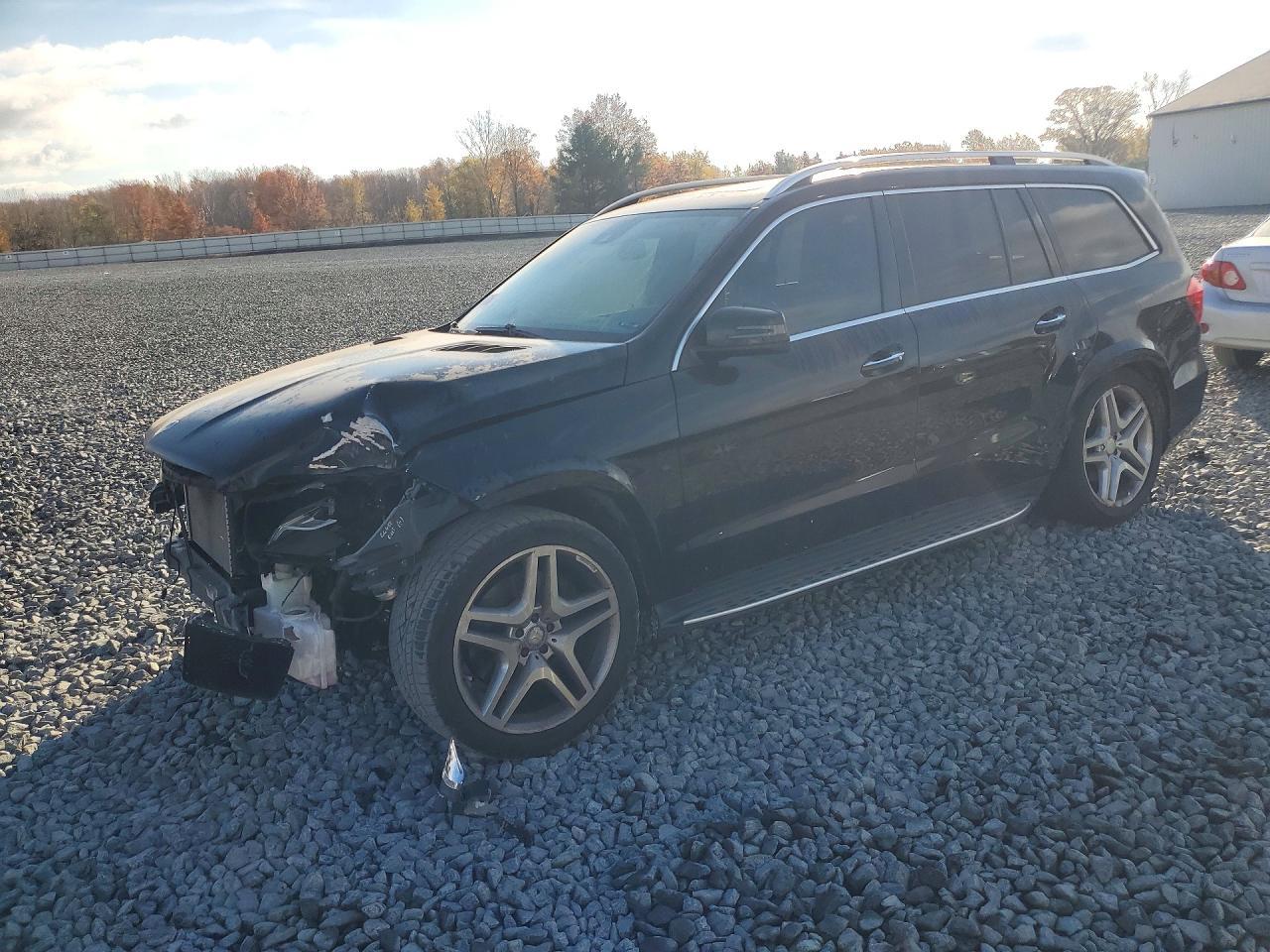 Vista de 2015 MERCEDES-BENZ GL 550 4MATIC, ángulo 1
