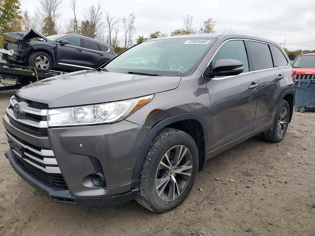 2017 TOYOTA HIGHLANDER LE  