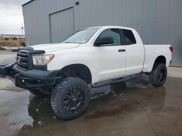 2013 TOYOTA TUNDRA DOUBLE CAB SR5  