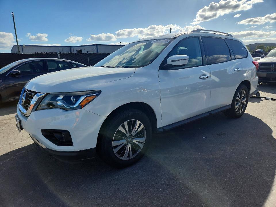 2017 NISSAN PATHFINDER SV  