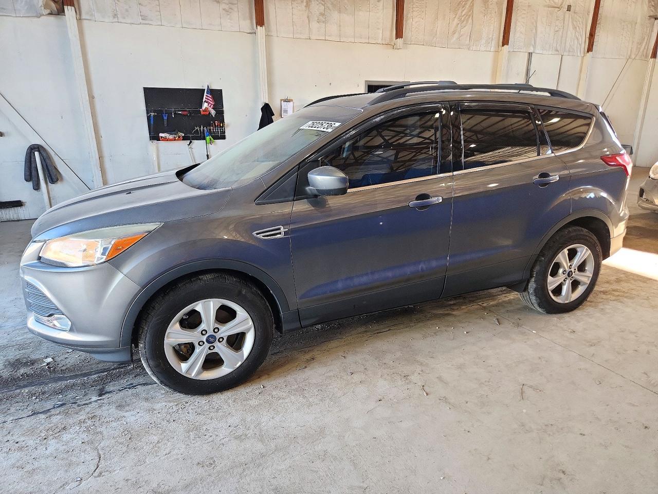 Vue de 2013 FORD ESCAPE SE, angle 1