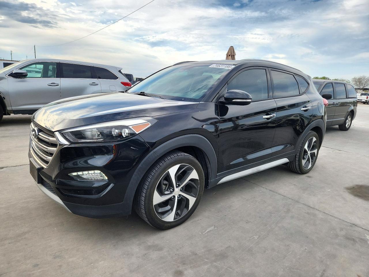 Vue de 2017 HYUNDAI TUCSON LIMITED, angle 1