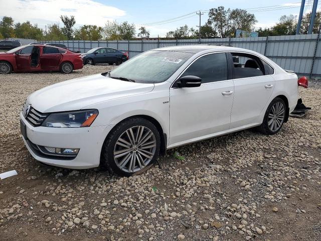 2015 VOLKSWAGEN PASSAT