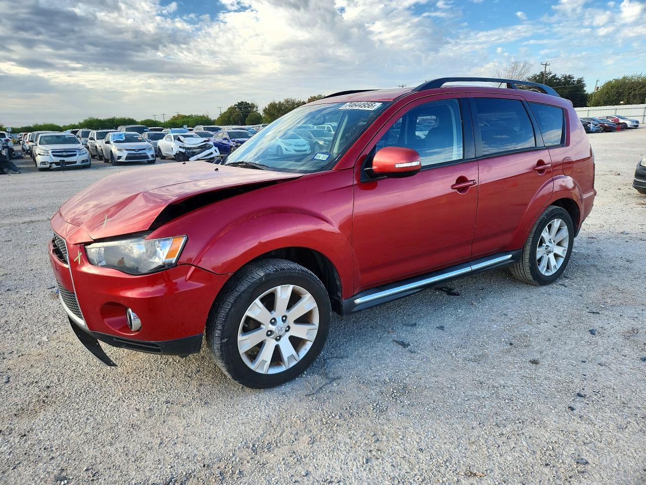 Вид 2010 MITSUBISHI OUTLANDER SE, угол 1