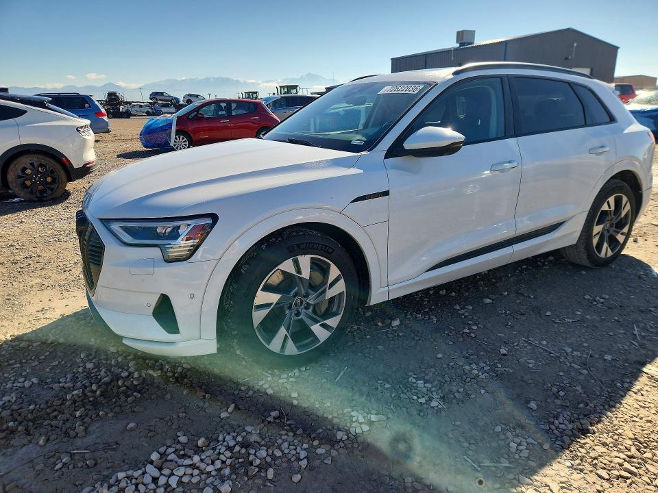 2022 AUDI E-TRON PREMIUM  