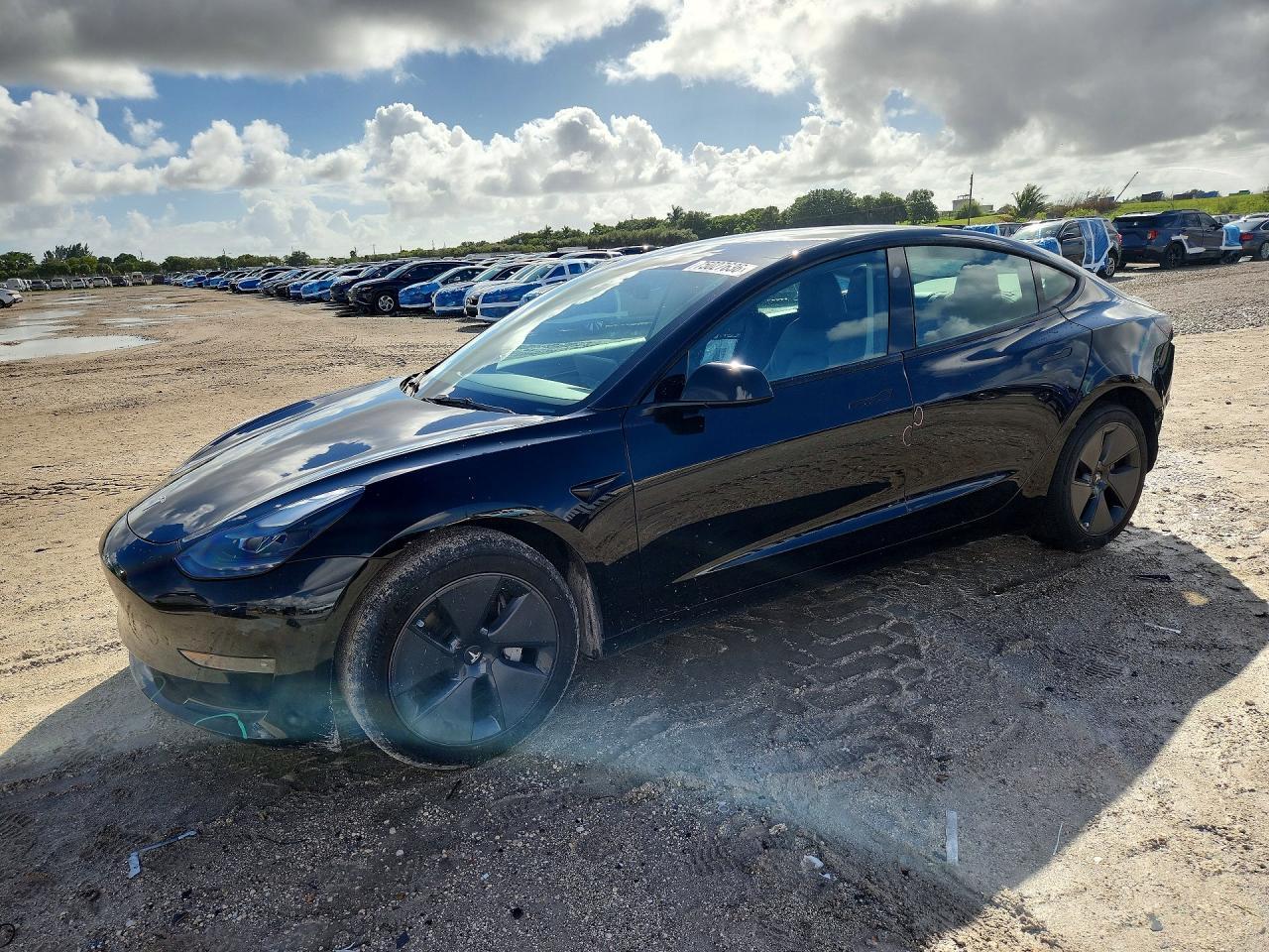 Vista de 2023 TESLA MODEL 3, ángulo 1