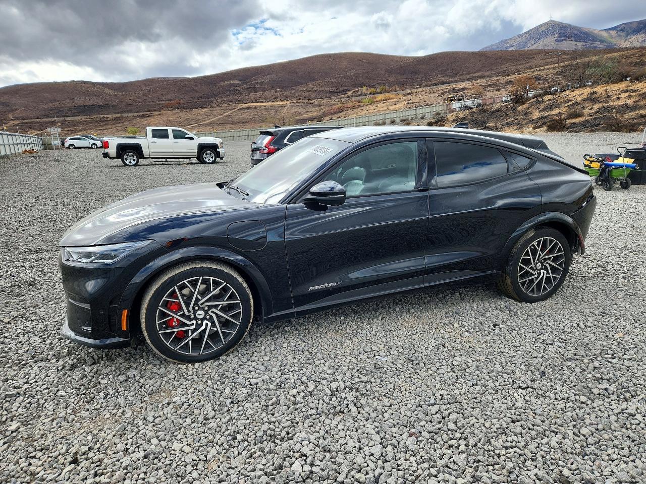 Vue de 2023 FORD MUSTANG MACH-E GT, angle 1