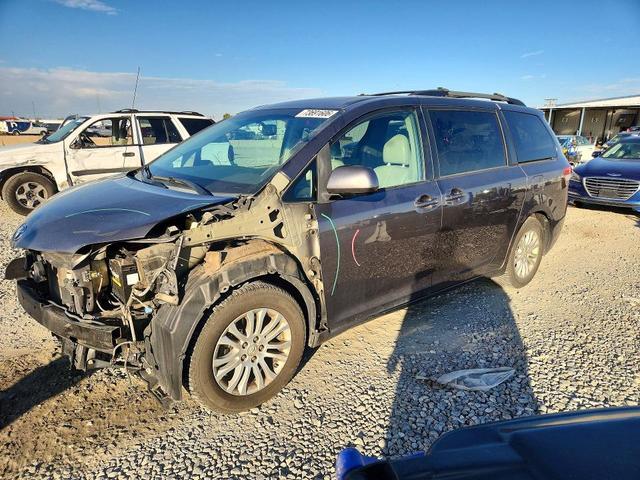 2011 TOYOTA SIENNA XLE 8-PASSENGER  