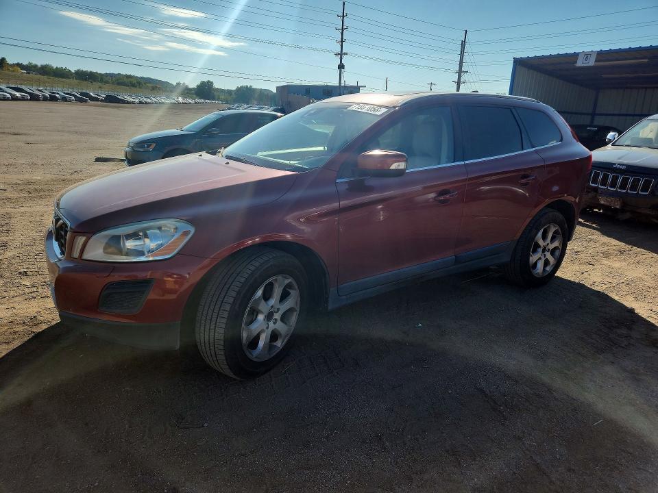 2013 VOLVO XC60 32  