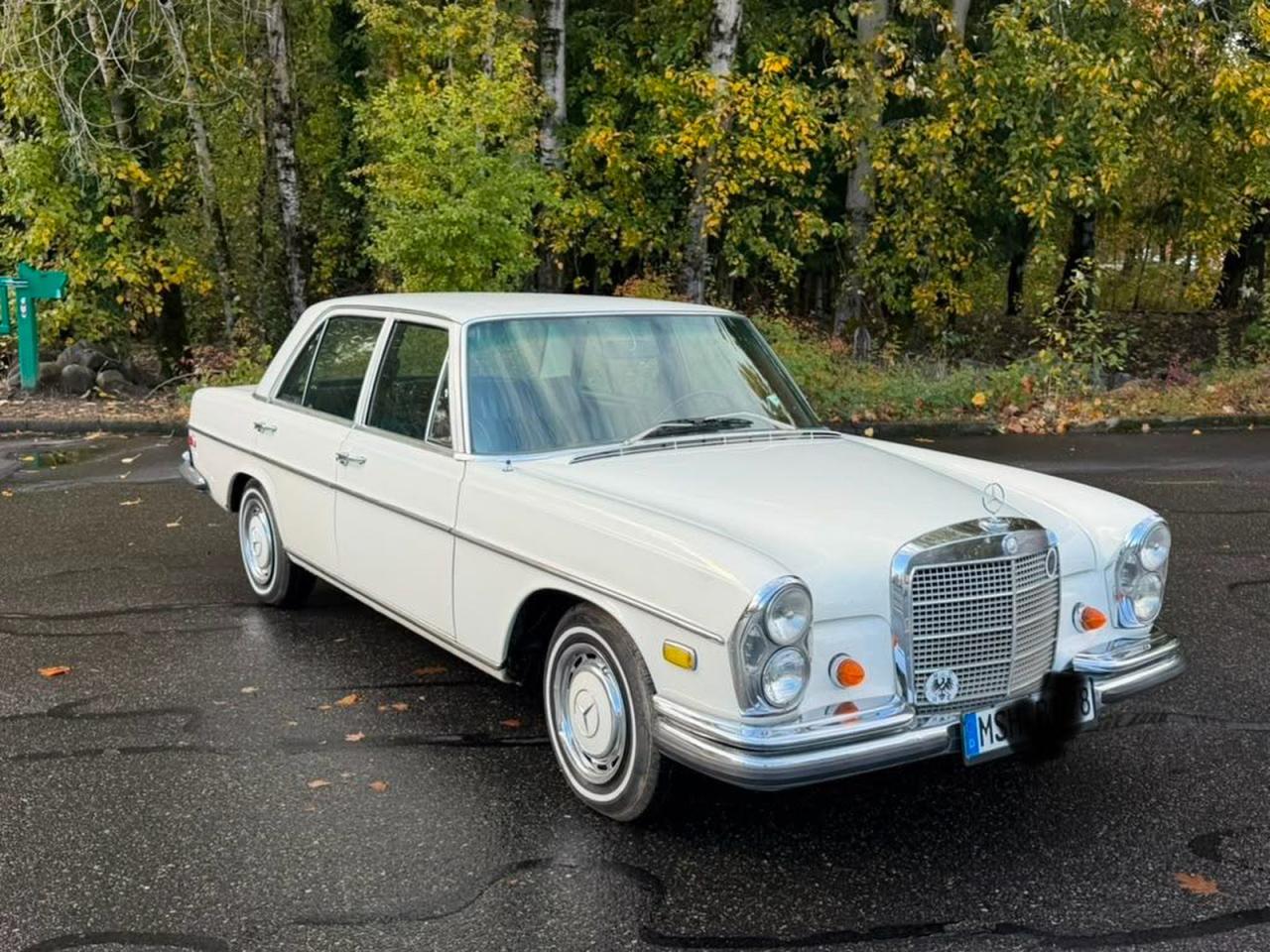 منظر 1968 MERCEDES-BENZ 280 SE، زاوية 1