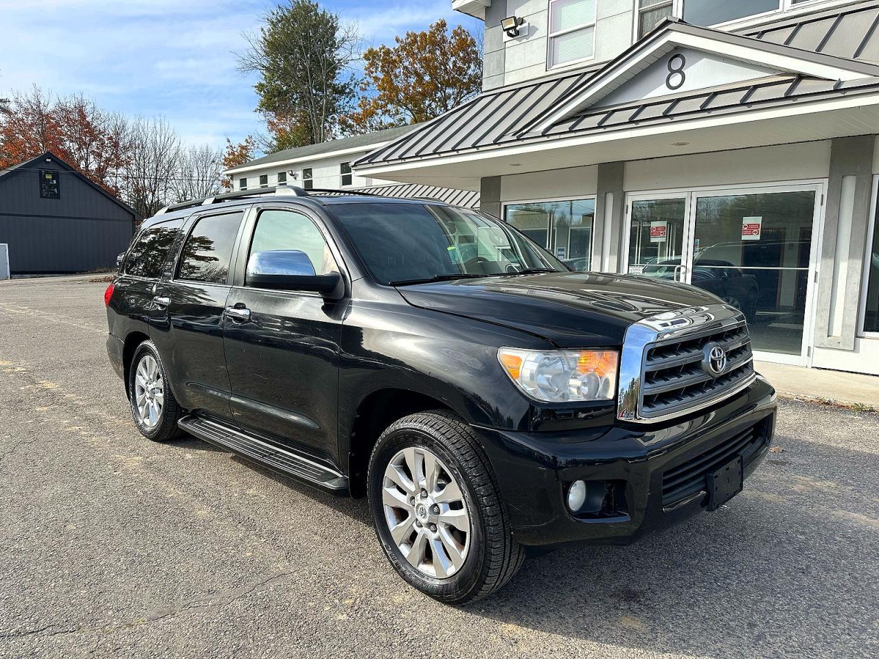 Вид 2010 TOYOTA SEQUOIA PLATINUM, угол 1