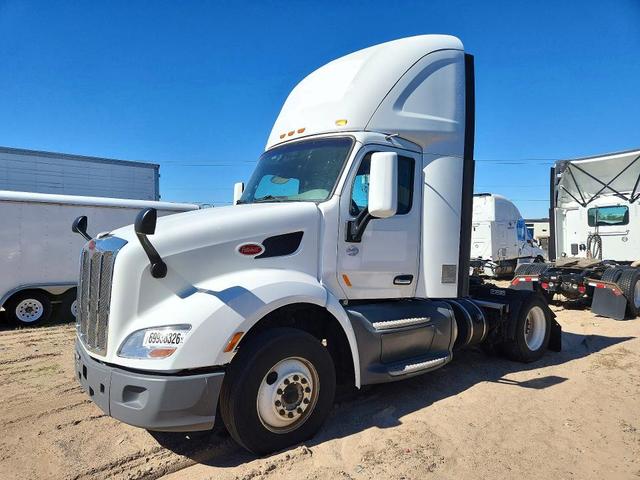 2019 PETERBILT 579 SEMI TRUCK