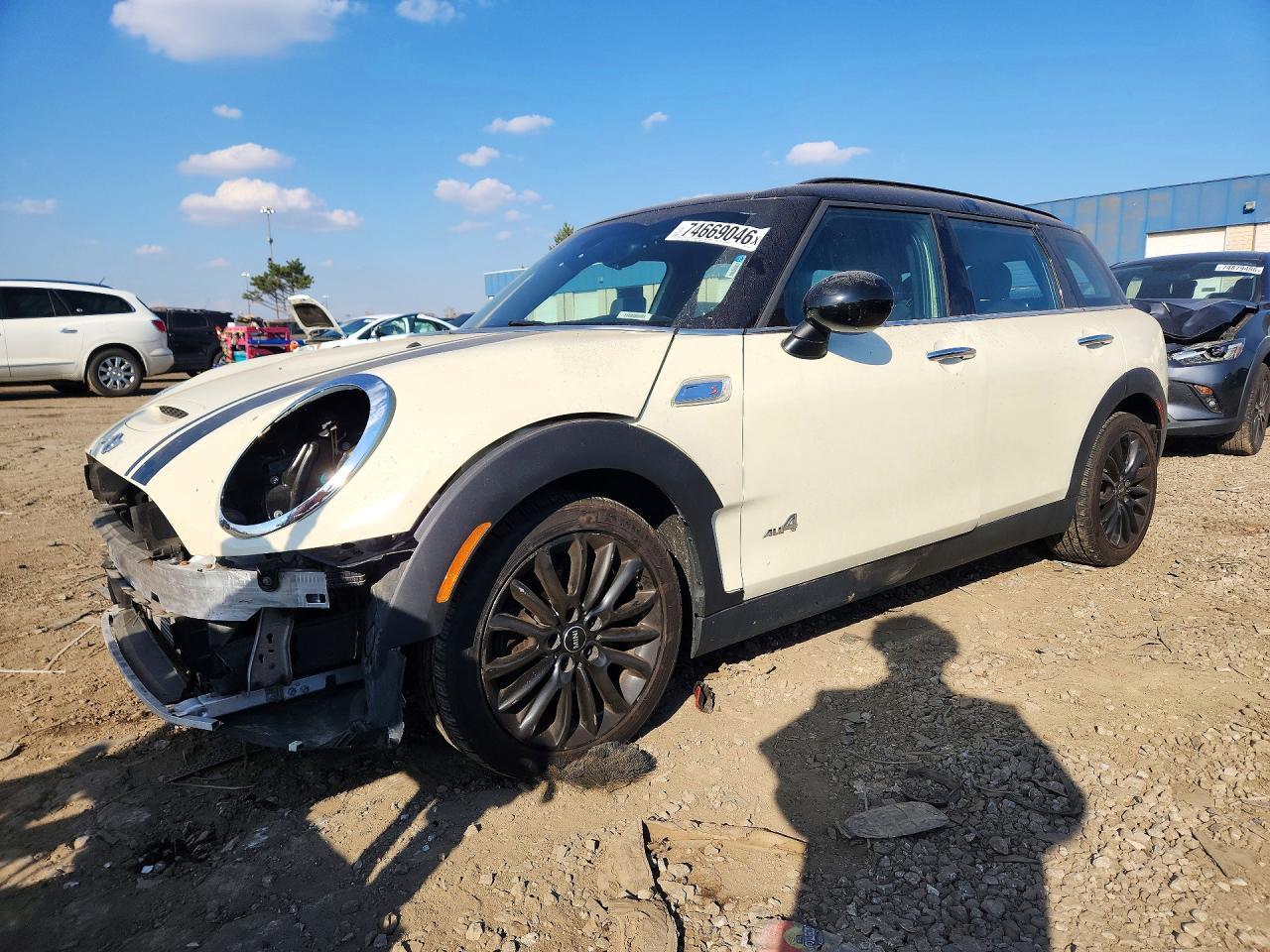 Вид 2017 MINI COOPER S CLUBMAN ALL4, угол 1