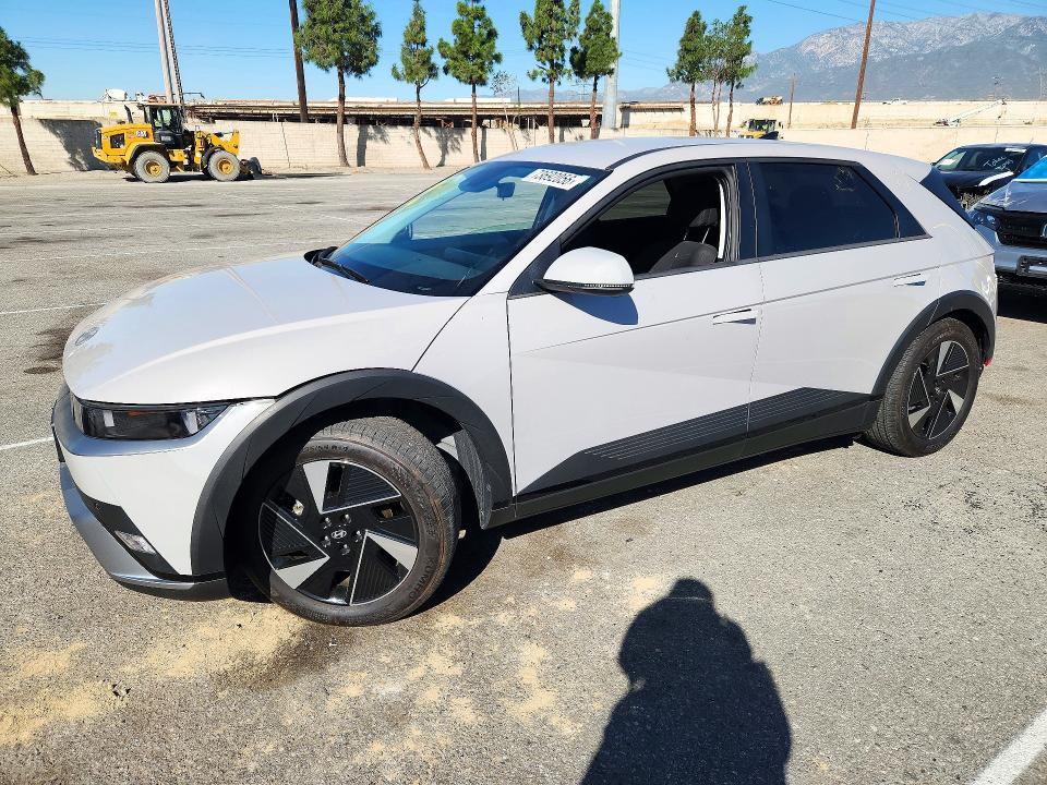 2025 HYUNDAI IONIQ 5 SE  