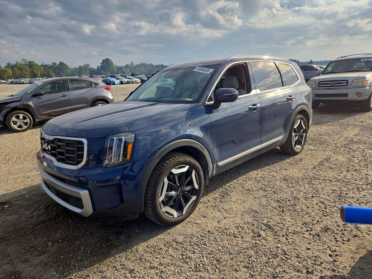 منظر 2023 KIA TELLURIDE S، زاوية 1