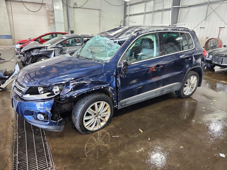 2014 VOLKSWAGEN TIGUAN S  