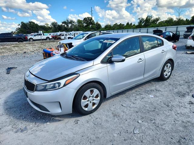 2017 KIA FORTE LX  