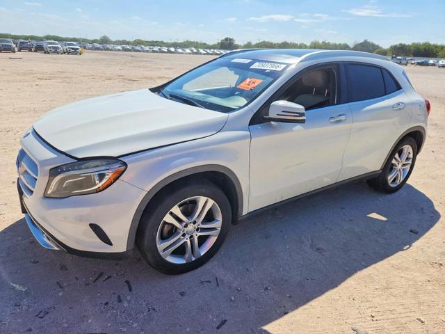 2015 MERCEDES-BENZ GLA 250  