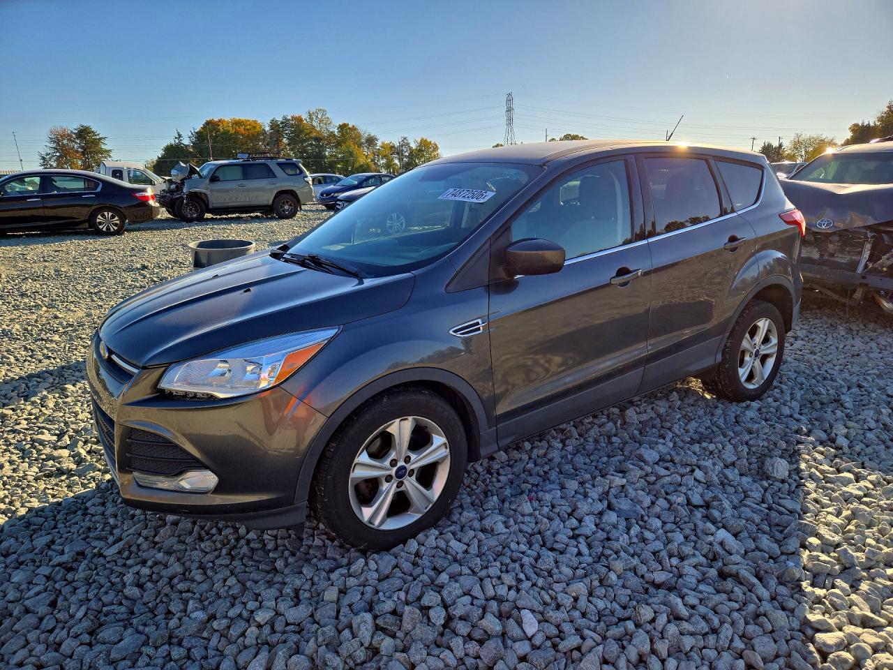 Vista de 2015 FORD ESCAPE SE, ángulo 1