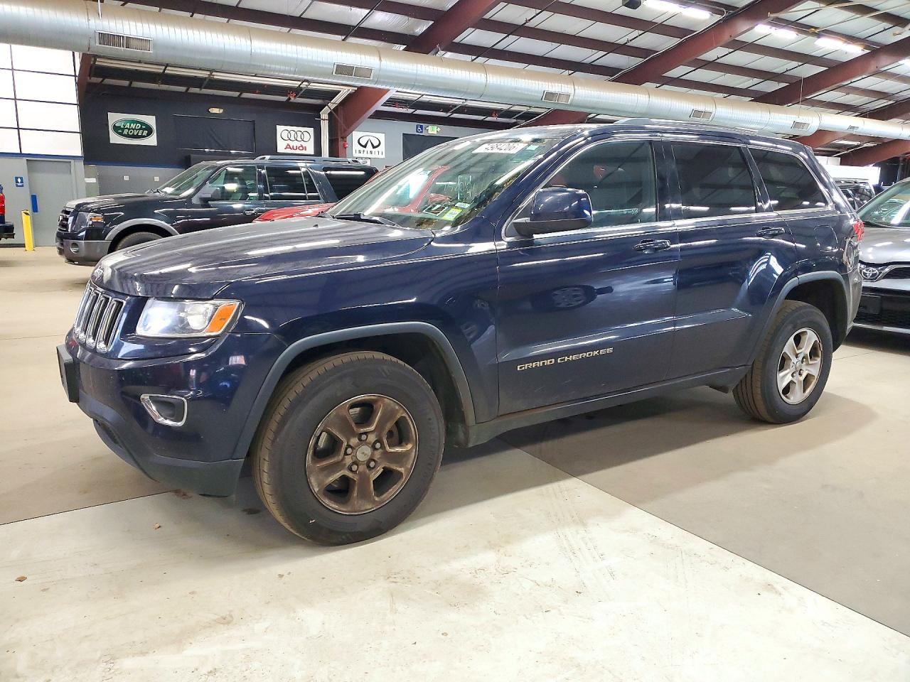 Vedere 2014 JEEP CHEROKEE LAREDO, unghi 1