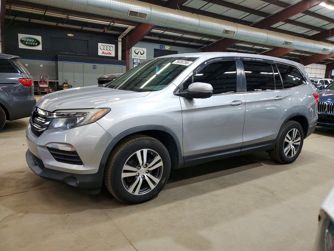 منظر 2017 HONDA PILOT EXL، زاوية 1