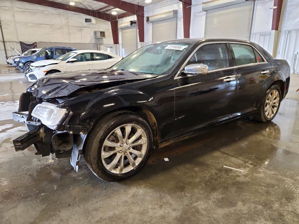 2019 CHRYSLER 300 LIMITED  