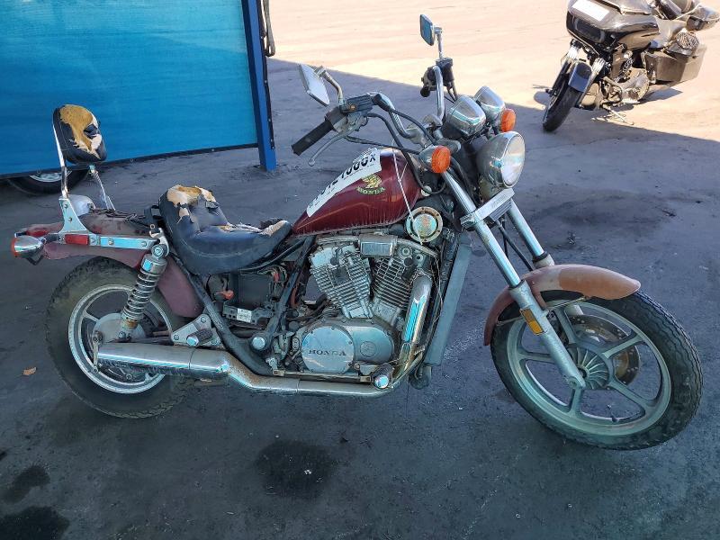 1986 HONDA VT700 C  