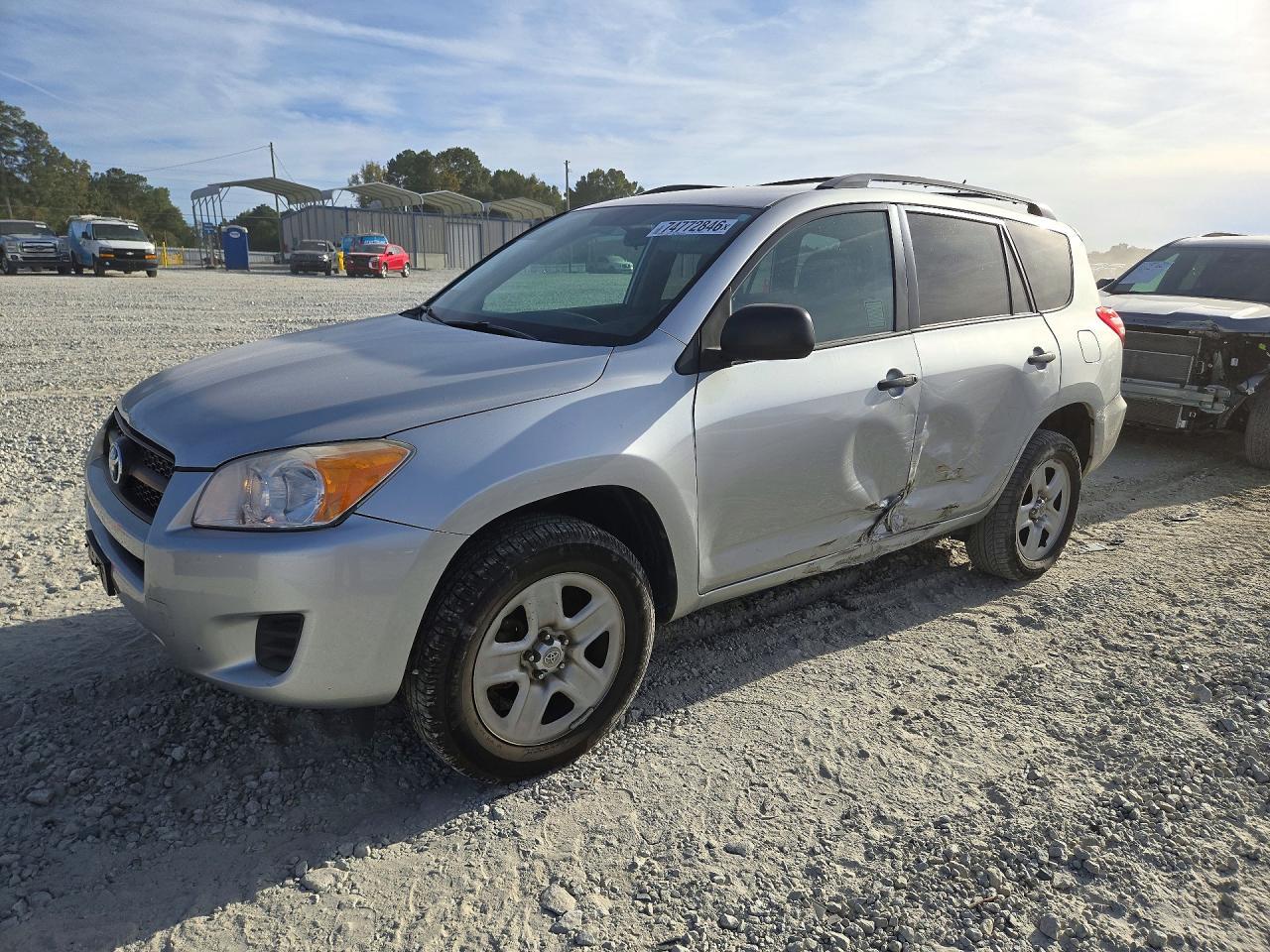 منظر 2012 TOYOTA RAV4 BASE، زاوية 1