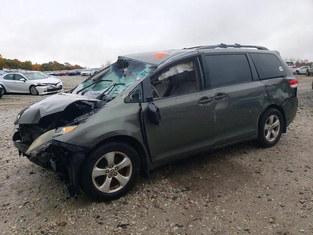 2011 TOYOTA SIENNA LE  