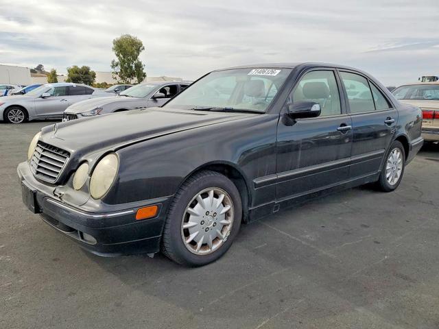 2000 MERCEDES-BENZ E 320  
