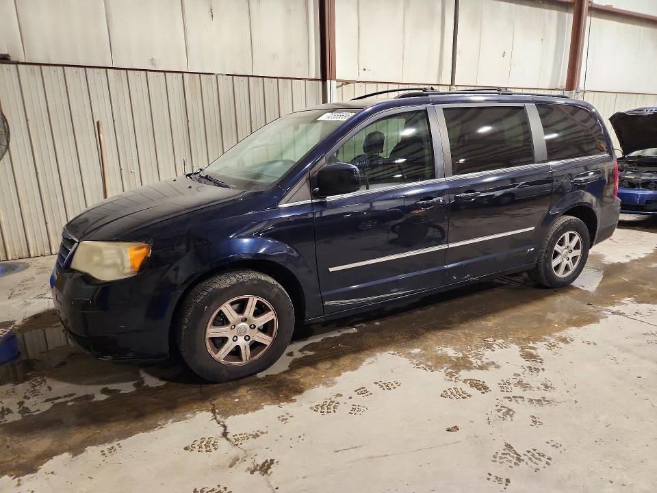 2010 CHRYSLER TOWN & COUNTRY TOURING PLUS  