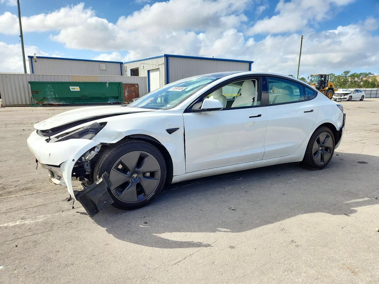 Vista de 2021 TESLA MODEL 3, ángulo 1