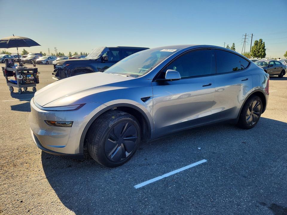 2026 TESLA MODEL Y   