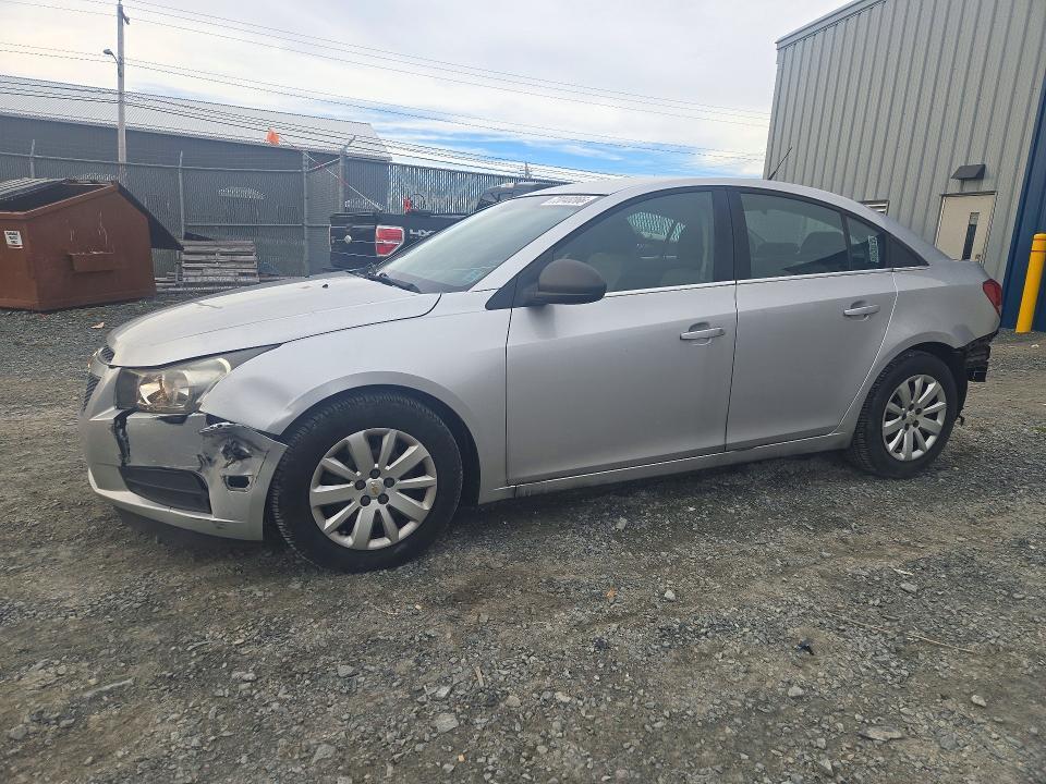 2011 CHEVROLET CRUZE LS  