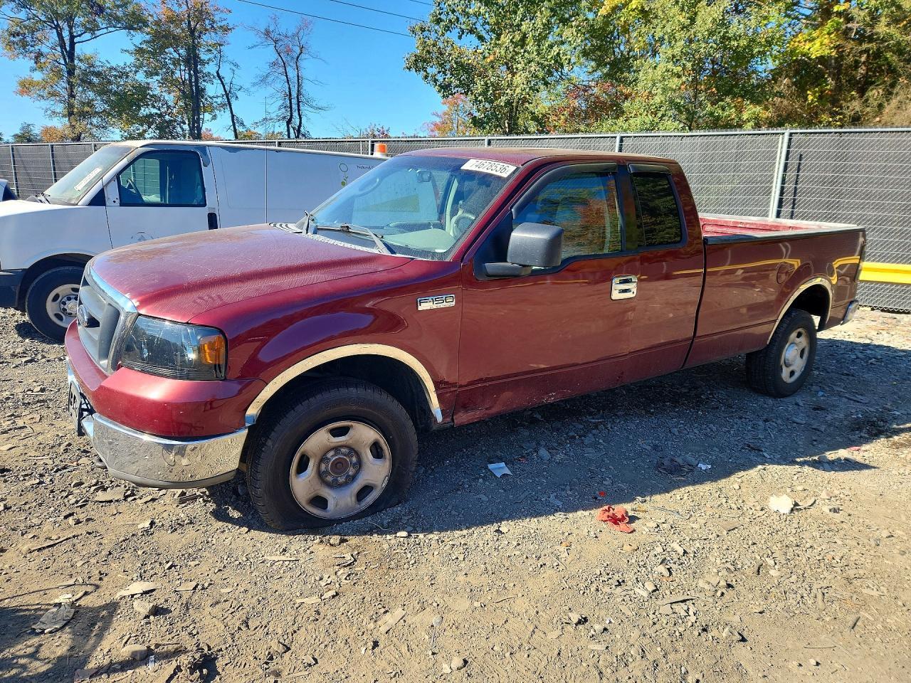 منظر 2004 FORD F150، زاوية 1