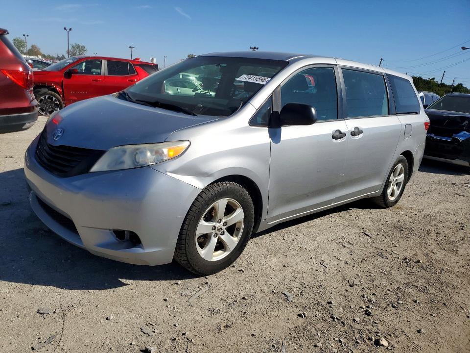 2015 TOYOTA SIENNA L 7-PASSENGER  