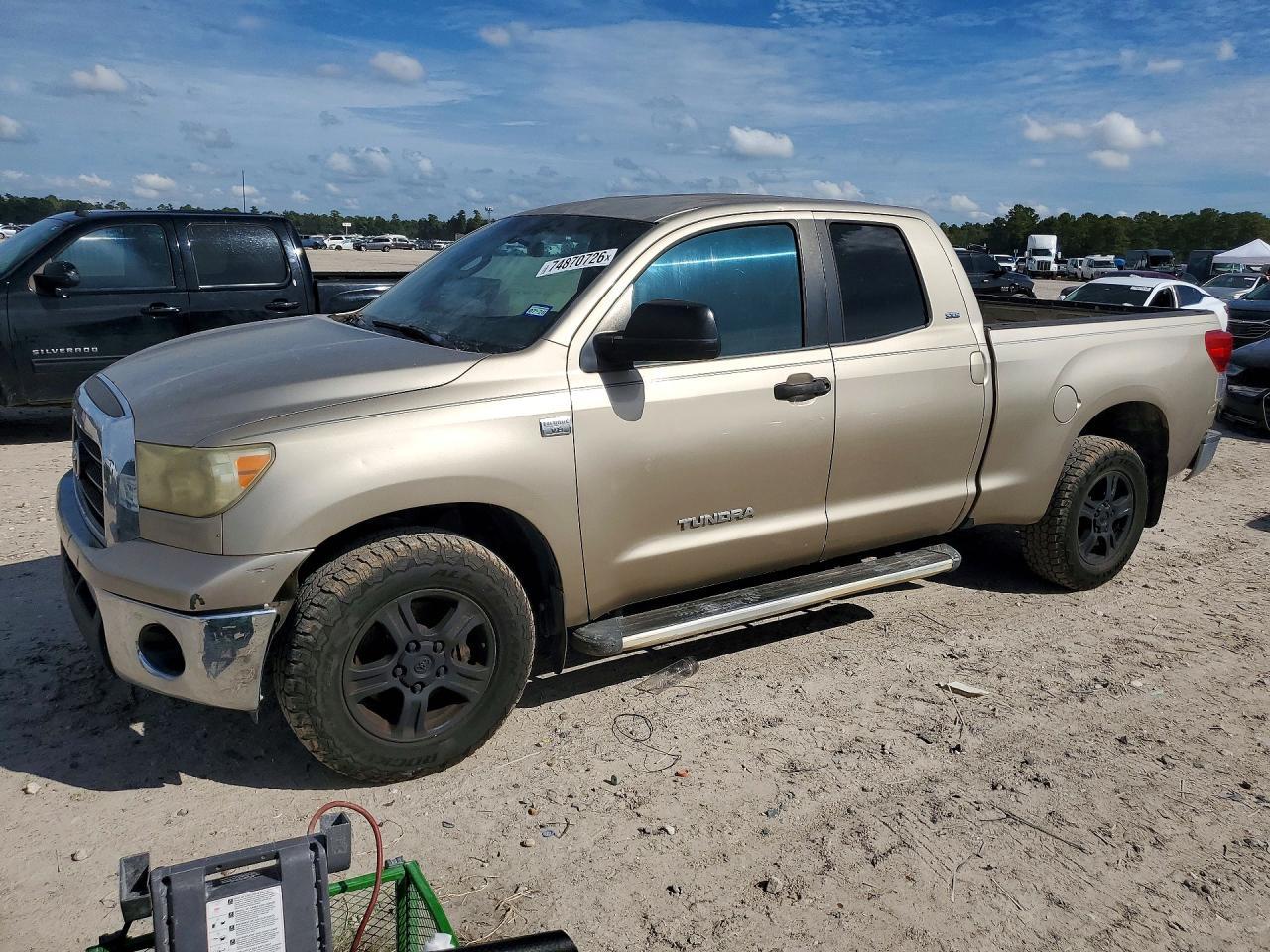 منظر 2008 TOYOTA TUNDRA SR5، زاوية 1