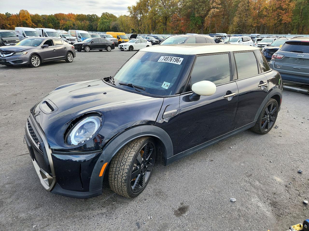 Vista de 2024 MINI COOPER S, ángulo 1