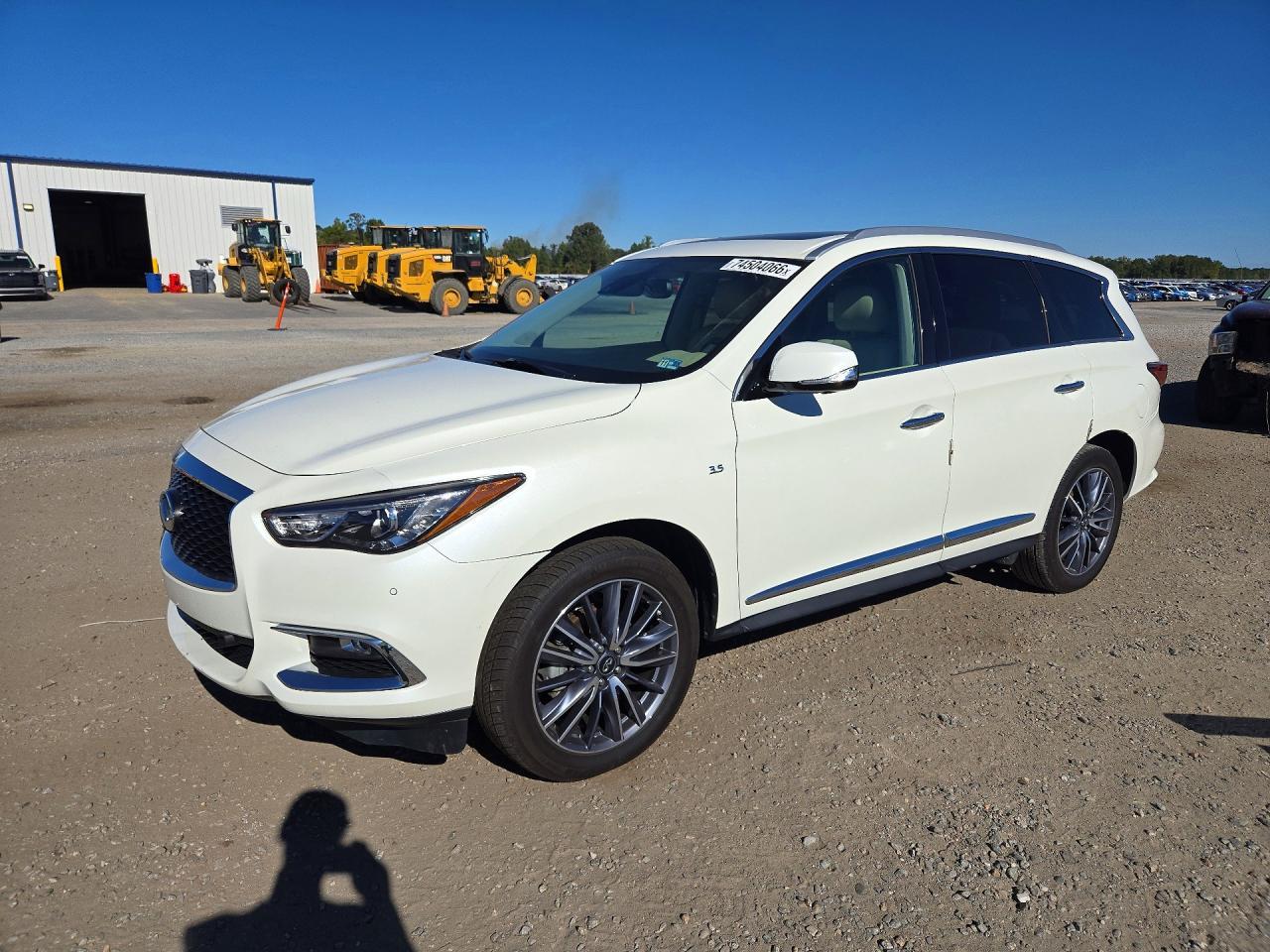 Vue de 2019 INFINITI QX60 LUXE, angle 1